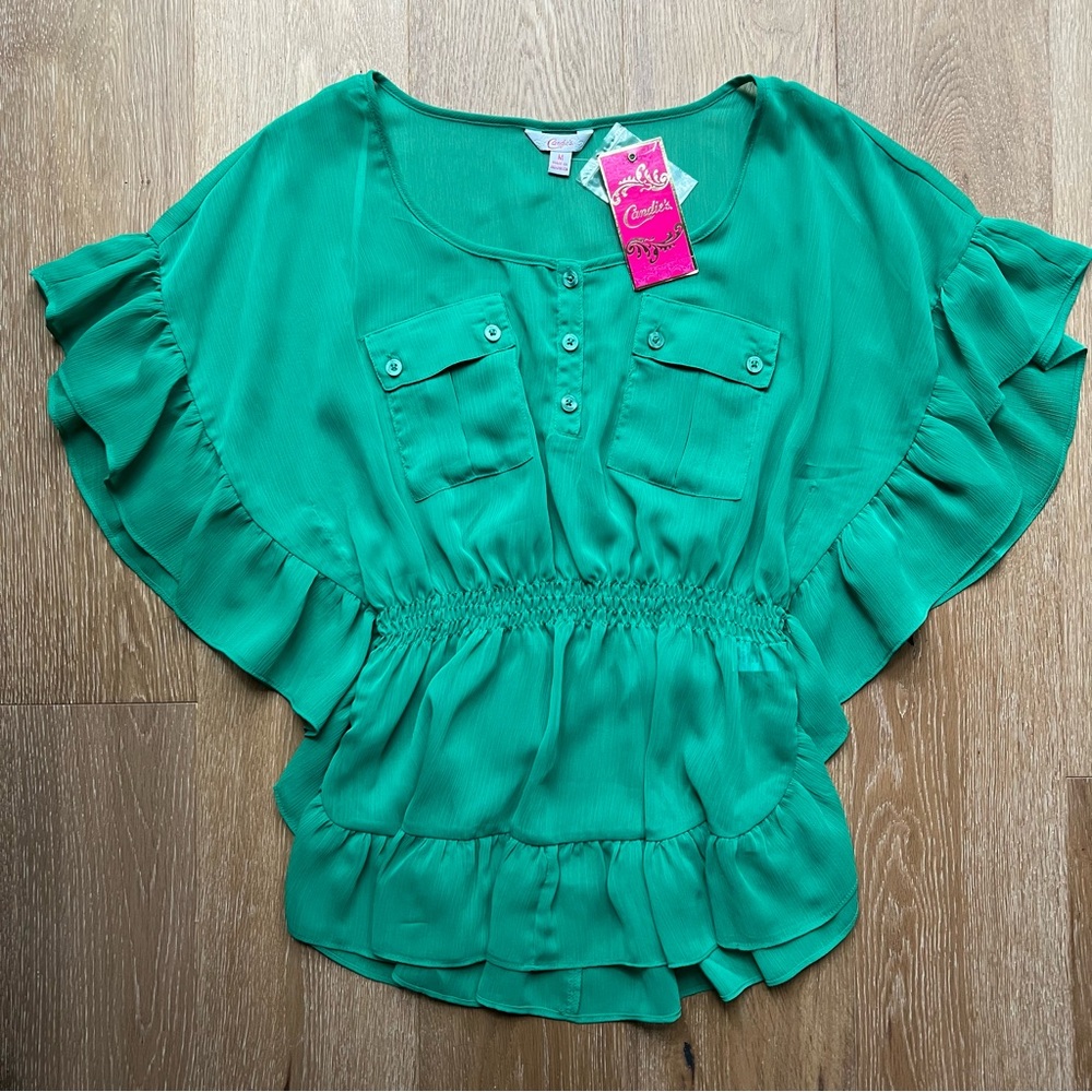 NWT frilly green transparent top with front button pockets and cinched waist